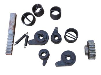 為什么要選擇質量好的高密壓力機配件